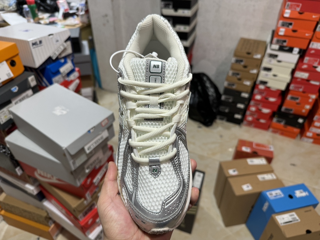 New Balance NB 1906R